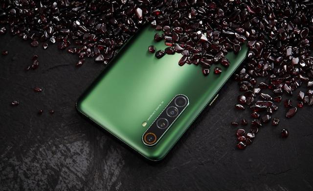 大家觉得ace2和x50 pro哪个更香?说说你的看法?